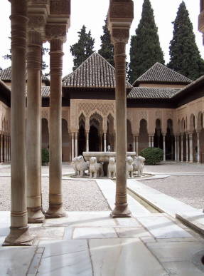 Львиный двор в Альгамбре