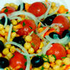 Овощной салат из нута с медом и маслинами