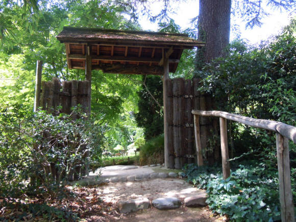 Ворота японского сада