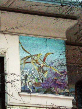 Фриз особняка Рябушинского с изображением орхидей. Архитектор Шехтель