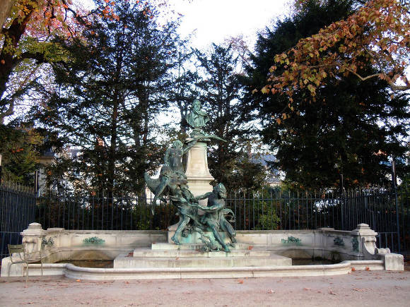Люксембургский сад. Фонтан памяти Делакруа