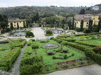 Вилла Гарцони с одним из красивейших итальянских садов
